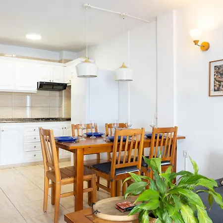 Live Caletillas Garoe Familiar * Santa Cruz de Tenerife