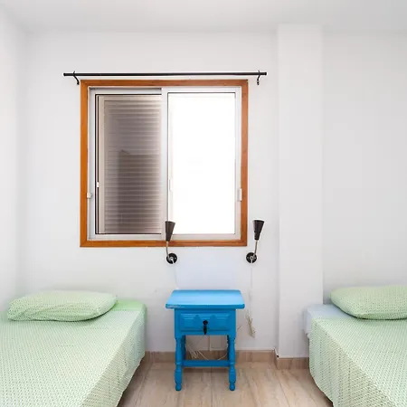 Live Caletillas Familiar Garoe Apartment *