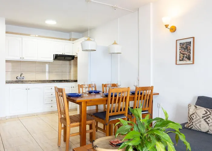 Live Caletillas Garoe Familiar * Santa Cruz de Tenerife